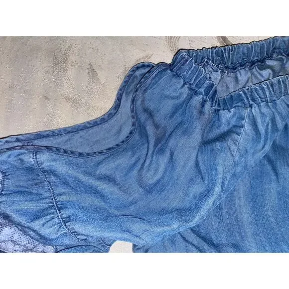 Womens Standard Grace M Embroidered Sleeve Chambray Top - Picture 8 of 8